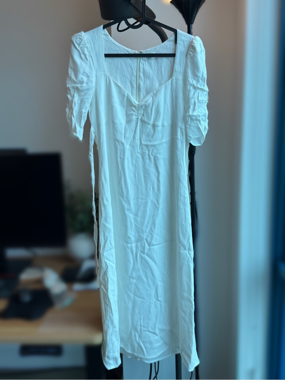 Wilfred White Midi Dress with Puff Sleeves
